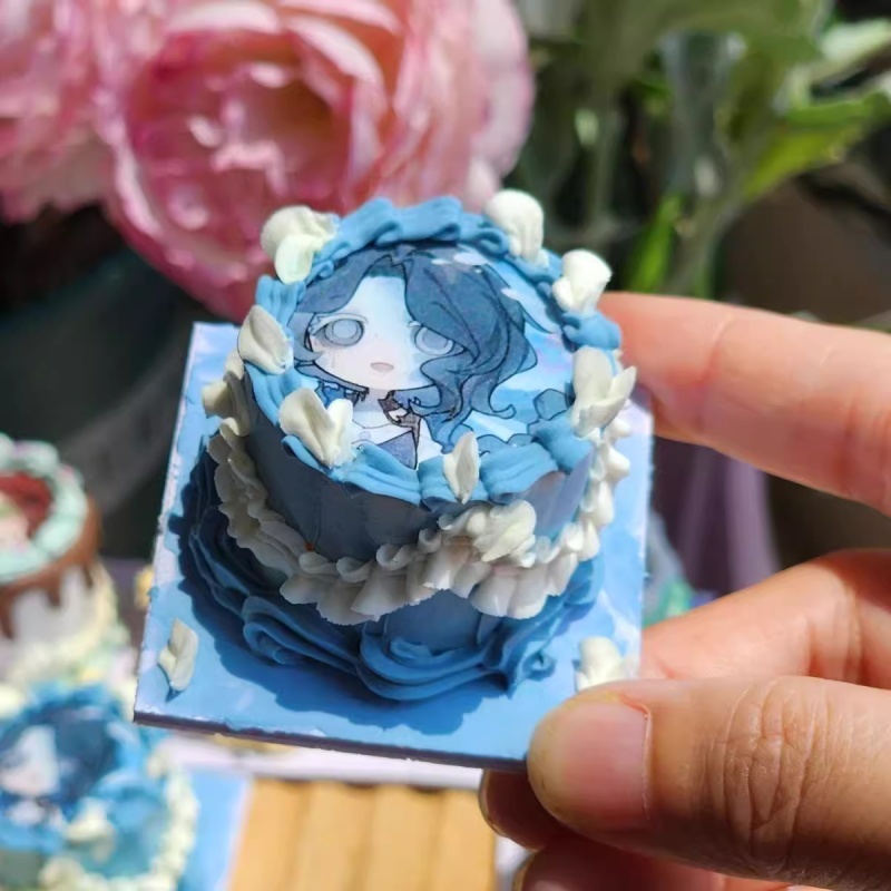 Identitas V Karakter Kue Tanah - Photography Anime ulasan dan harga